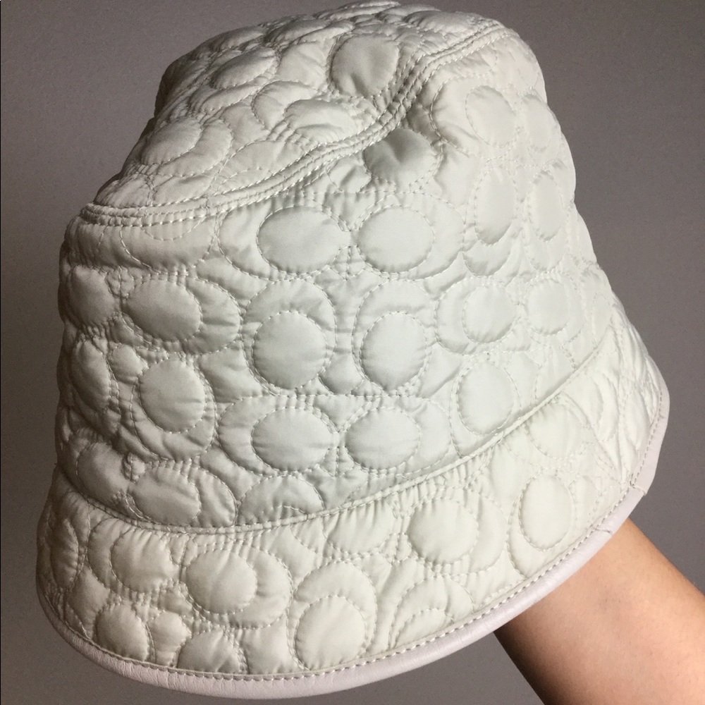 COACH authentic bucket hat P/S NWOT